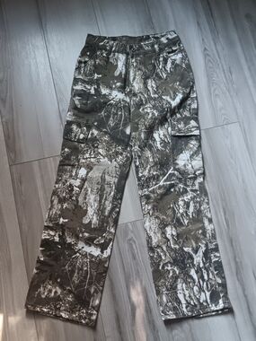 Men's Camouflage Cargo Pants in Olive Gray